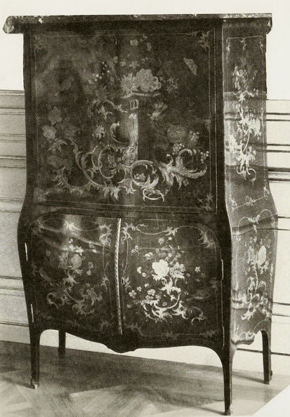 prunkvoller Intarsienschrank aus Neuwied, wertvollstes Ausstattungsobjekt der Würzburger Residenz. Aufnahme 1961
Album G.Kindt, Archiv Bild1154.jpg